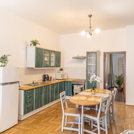 Riverside Balcony Apartment With View To Danube 부다페스트 외부 사진