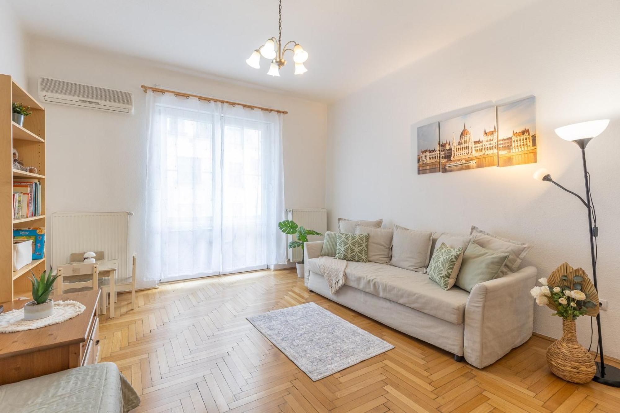 Riverside Balcony Apartment With View To Danube 부다페스트 외부 사진